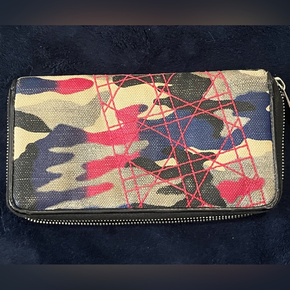 Christian Dior Continental Zip Around Wallet Abstract Camo - Picture 11 of 15